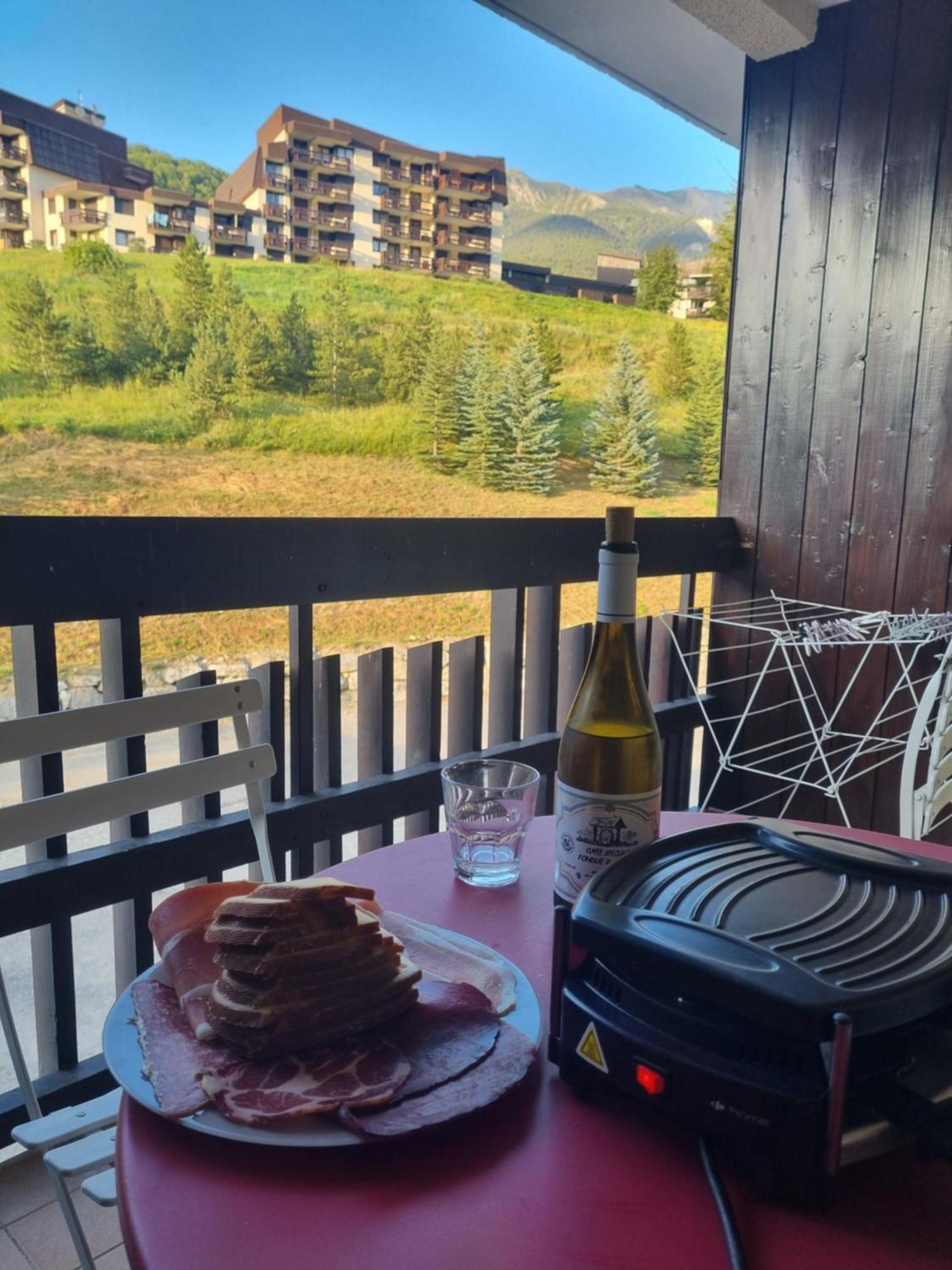 Le Bois Des Coqs 1 2 A 3p Serre Chevalier 1350m Avec Balcon 5m2 Parking Et Casier A
