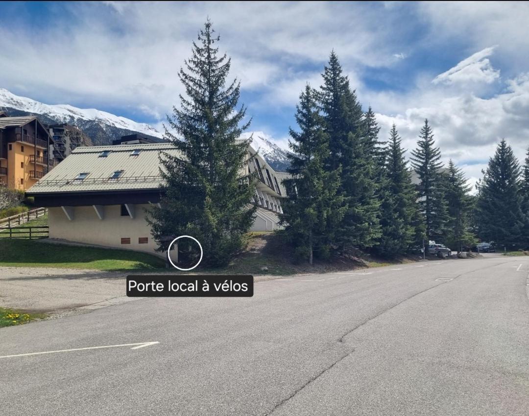 Apartment Le Bois Des Coqs 1 2 A 3p Serre Chevalier 1350m Avec Balcon 5m2 Parking Et Casier A